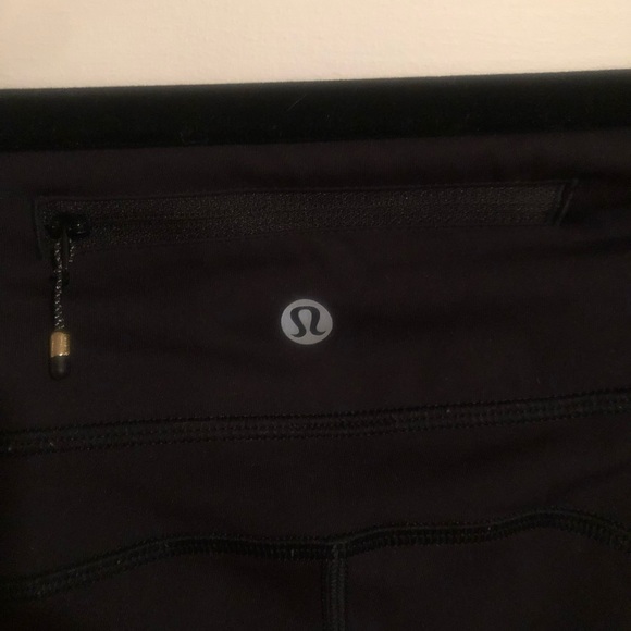 lululemon with pockets size 8 - Picture 4 of 6
